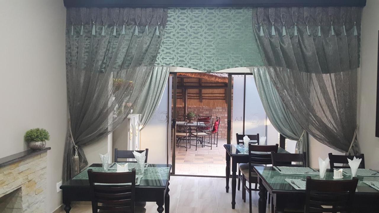 Abella Bed And Breakfast Vryburg Екстериор снимка