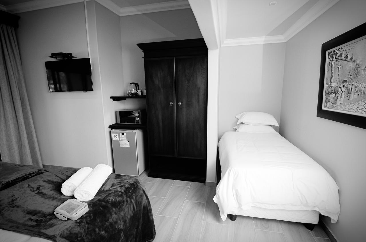 Abella Bed And Breakfast Vryburg Екстериор снимка
